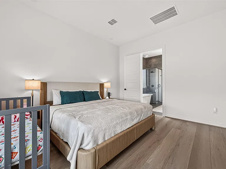 29746 Bur Creek Ln — Photo 32