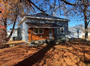 216 E Prairie Ave, Girard, KS 66743