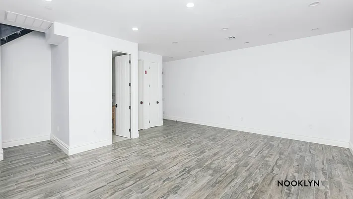 Rented by Nooklyn NYC LLC | media 45