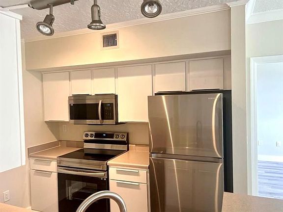 5th image of 11600 SW 2nd St #18206