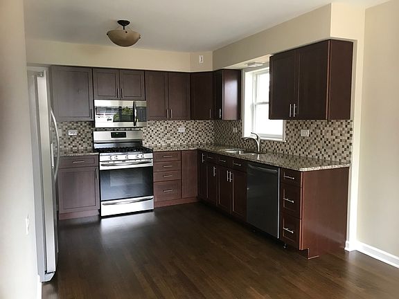 4th image of 4958 N Nashville Ave