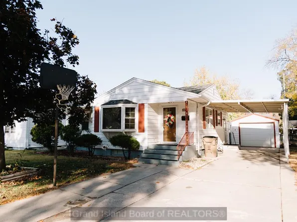 2210 W Charles St, Grand Island, NE 68803