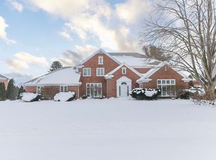 51340 Lake Pointe Ct, Granger, IN 46530