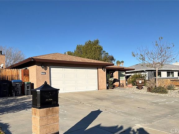 3rd image of 209 Kimberly Ln