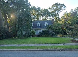 230 Heights Rd, Ridgewood, NJ 07450