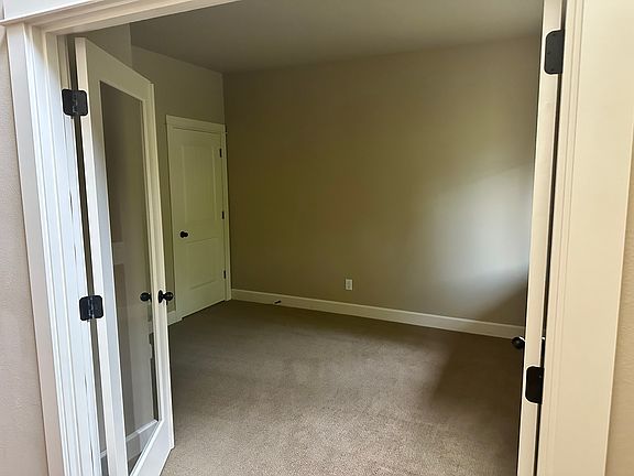 Office room on first level