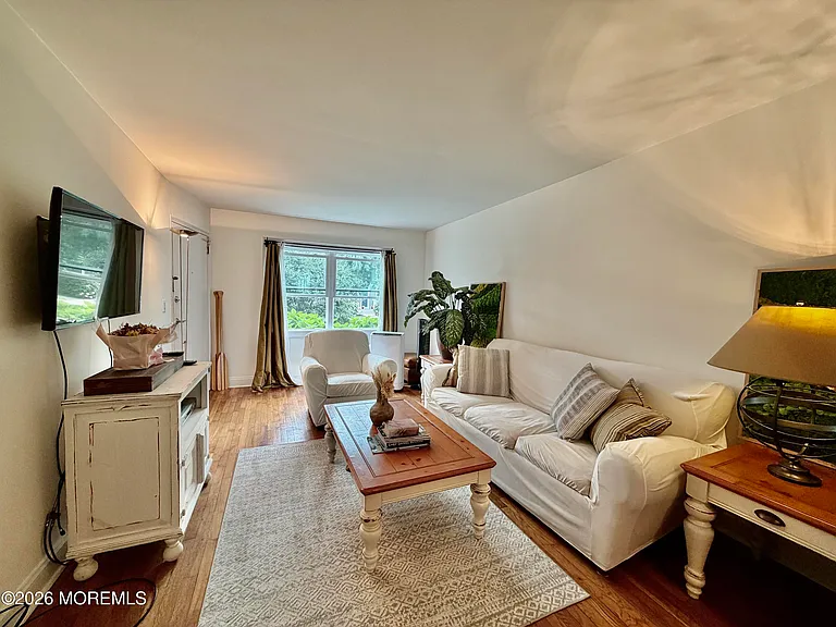 31 Cedar Ave #29 — Photo 2