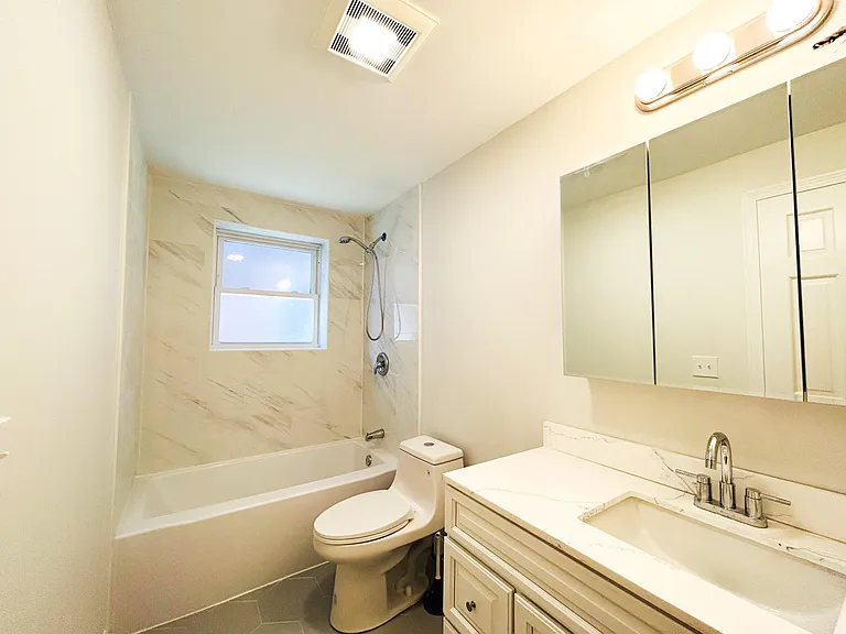 27 Waverly St #1 — Photo 4