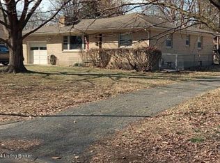 2217 Paris Dr, Louisville, KY 40218