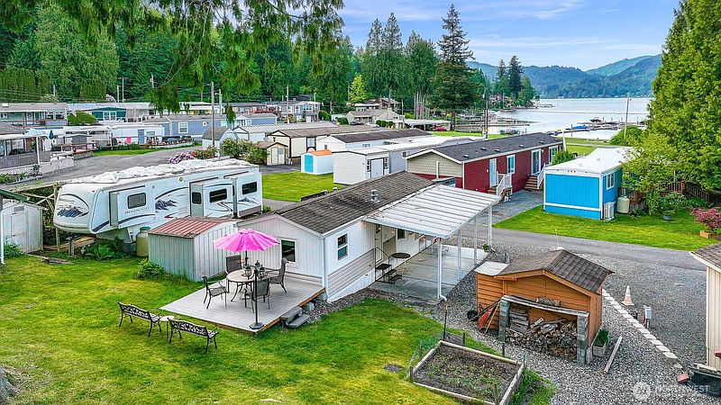 2nd image of 316 W Lake Samish Drive #28