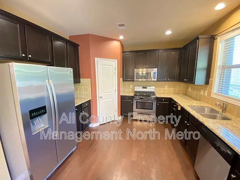 5060 Glencliff Dr — Photo 5