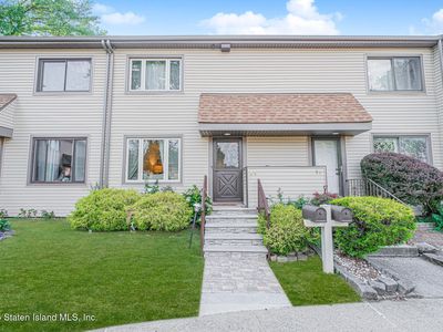 61 Bower Ct, Staten Island, NY, 10309