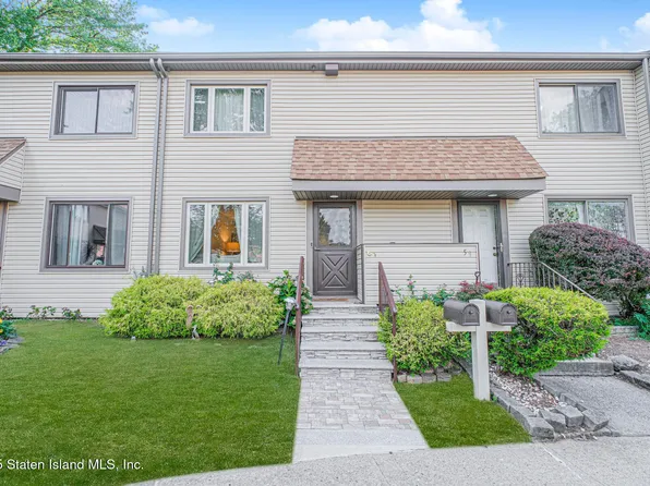 61 Bower Ct, Staten Island, NY 10309