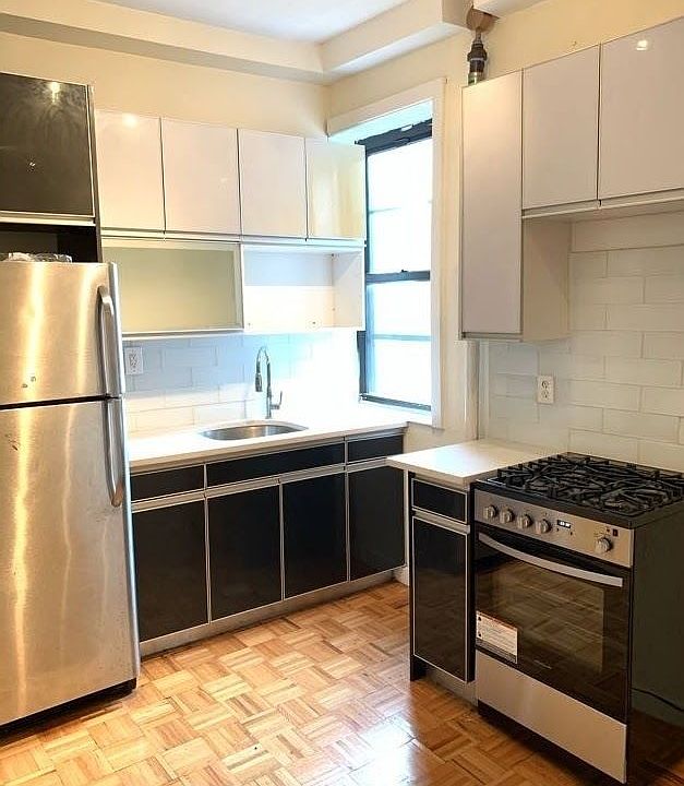 1st image of 593 Park Pl #16