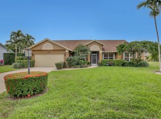 712 Golf Court, Delray Beach, FL 33445