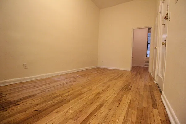 Rented by Luxor Homes & Investment Realty | media 21