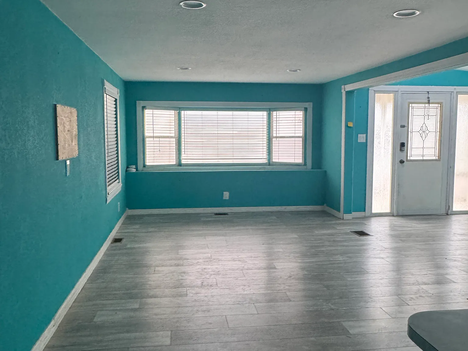 2 bed, 1800 sqft, $2,200 — Photo 3