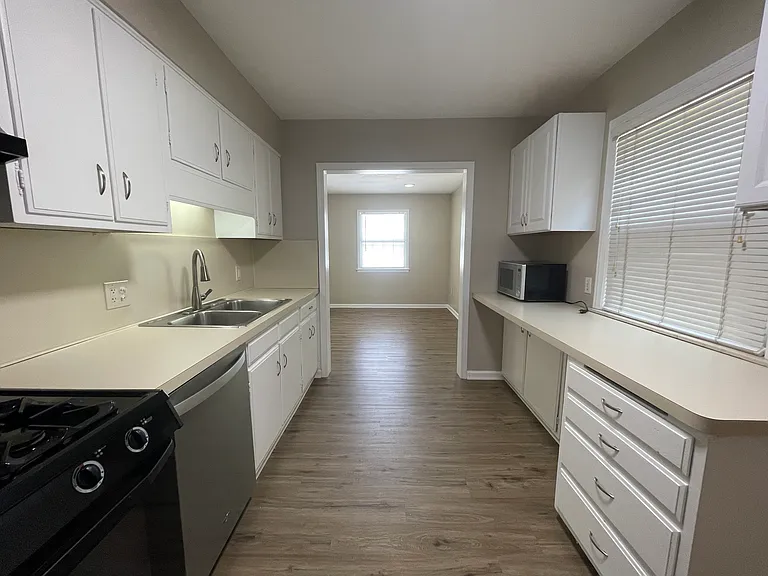 24410 Colgate St — Photo 13