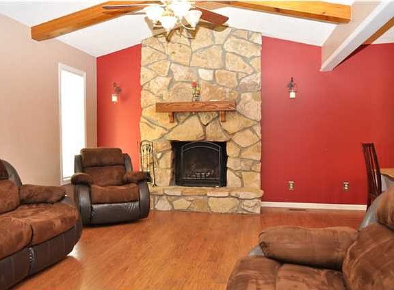 3rd image of 318 N Driftwood Ct
