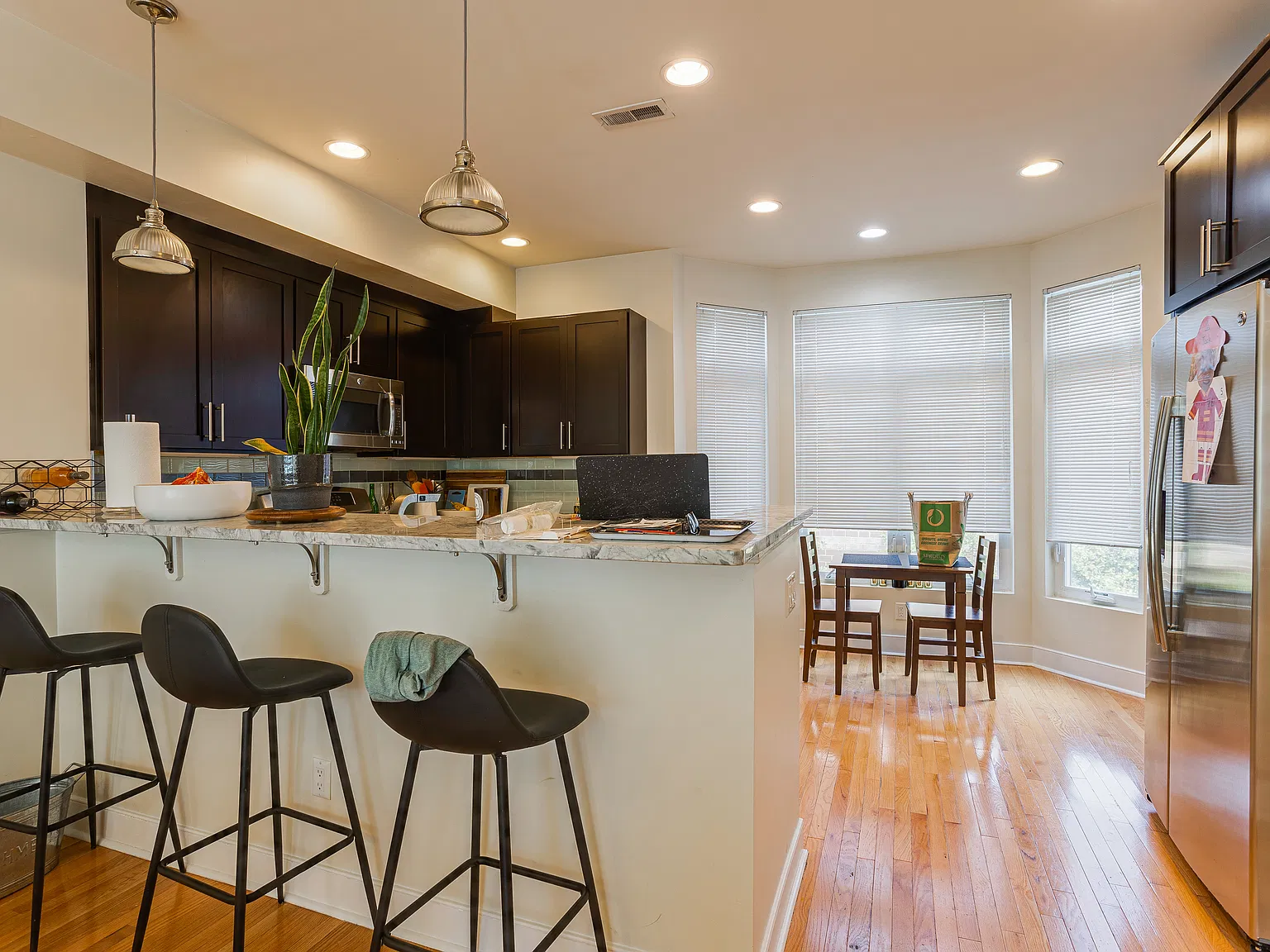 3 bed, 2.5 bath, 1750 sqft, $4,100 — Photo 3