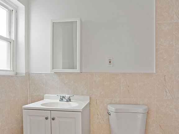 5th image of 8610 25th Ave APT 3R