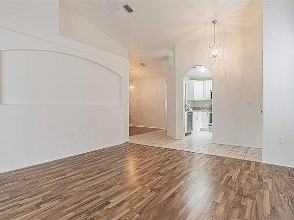 4th image of 34833 Double Eagle Ct
