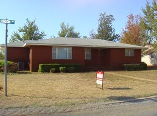 524 E London Dr, Apache, OK 73006