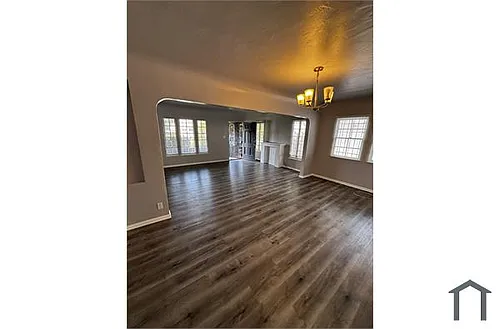 1850 S Curson Ave #1850 Photo 1