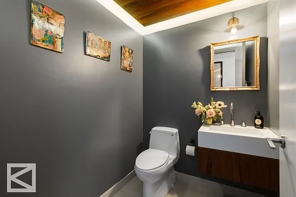 Sold by Douglas Elliman | media 15