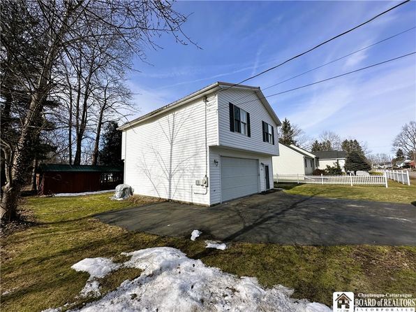 4927 Marshall Ave, Bemus Pt, NY 14712