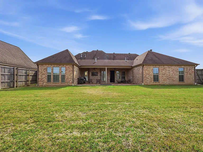 6470 Claybourn Dr — Photo 25