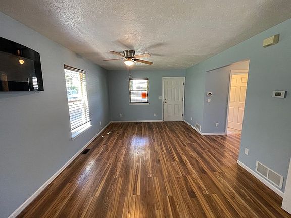 2nd image of 612 Dolbee Ave SE