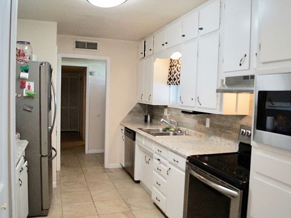 3rd image of 1004 S Franklin Ave