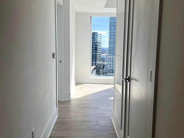 470 Front St W #1113 — Photo 6