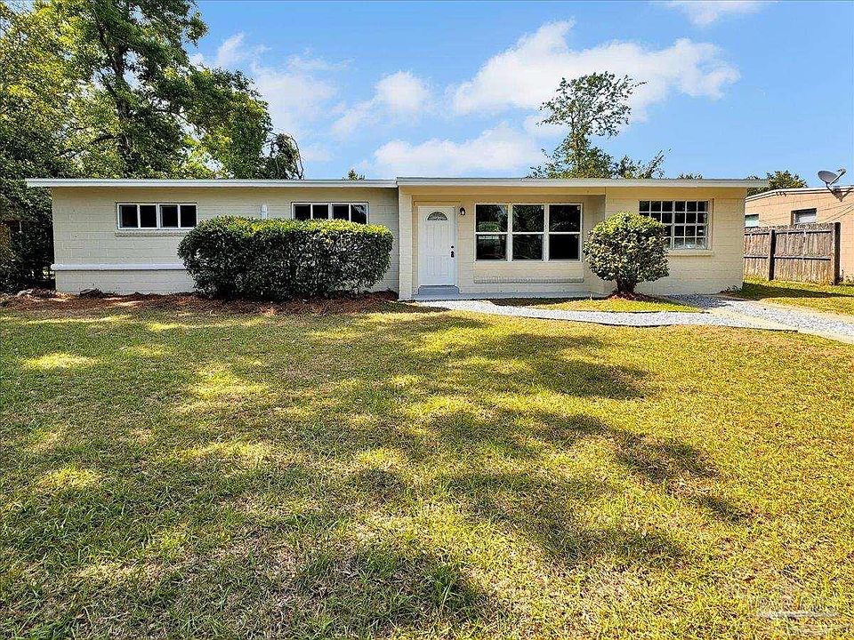 1st image of 110 Aquamarine Ave