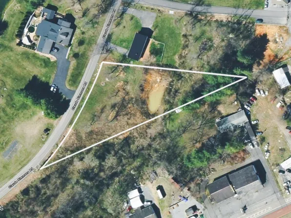 145 Claude Simmons Rd, Johnson City, TN 37604