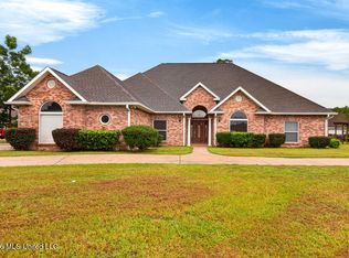 18241 Robinwood East Dr, Saucier, MS 39574