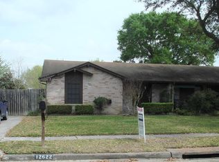 12622 Summer Mill Dr, Houston, TX 77070