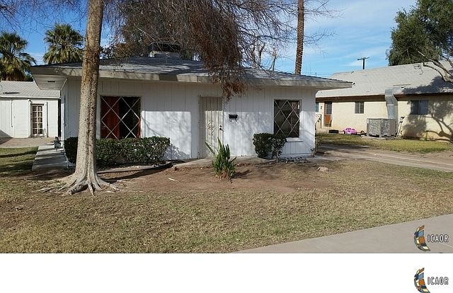 1st image of 853 Holt Ave