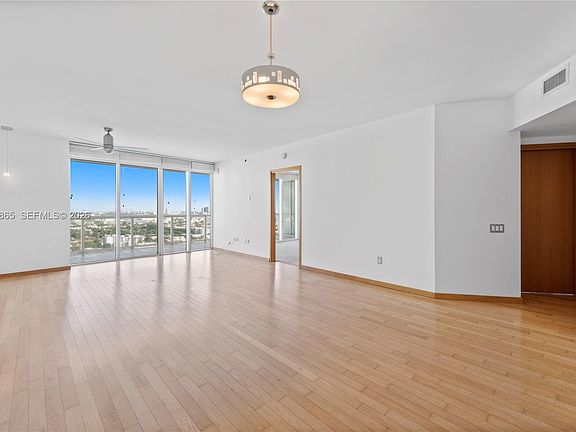 2nd image of 450 Alton Rd APT 3206