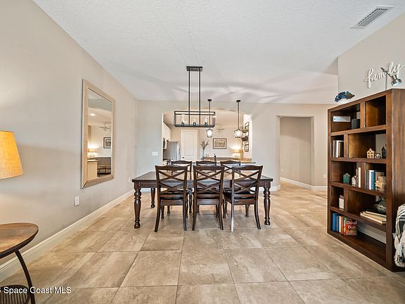 5th image of 7753 Loren Cove Dr