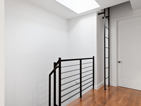 5th image of 564 W 182nd St #2