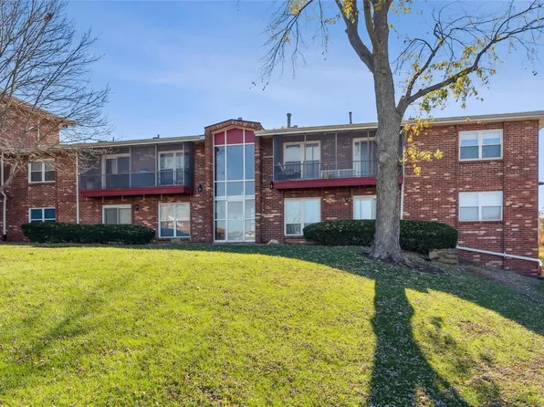10356 Forest Brook Ln APT F, Saint Louis, MO 63146