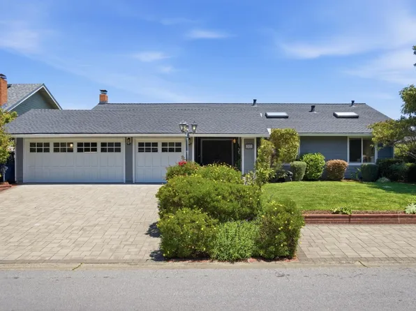2021 Bordeaux Ln, Half Moon Bay, CA 94019