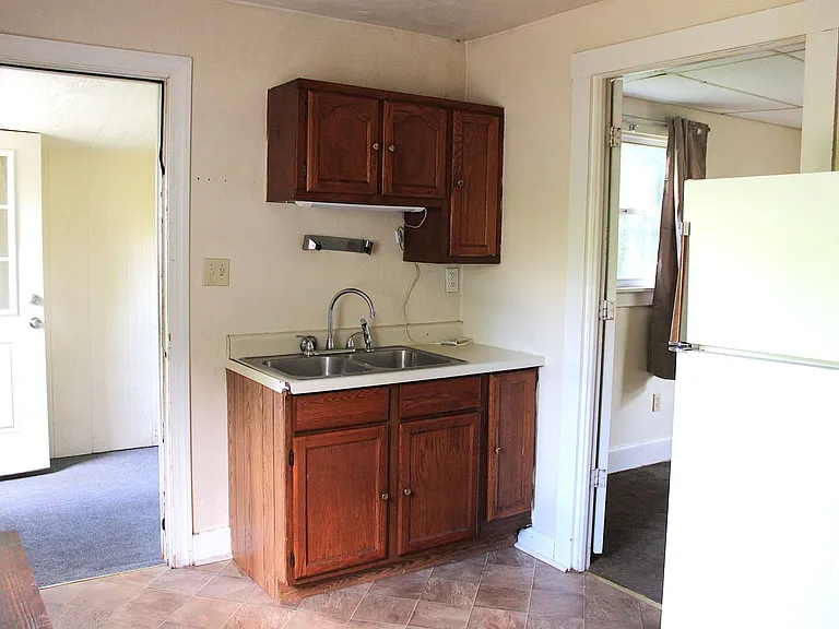 883 Josephine Ave — Photo 10