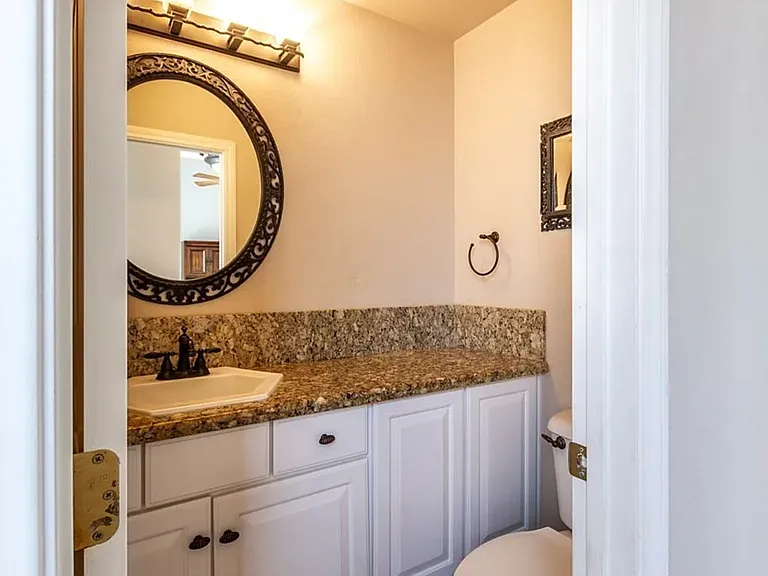 2215 Scarlet Rose Dr — Photo 15