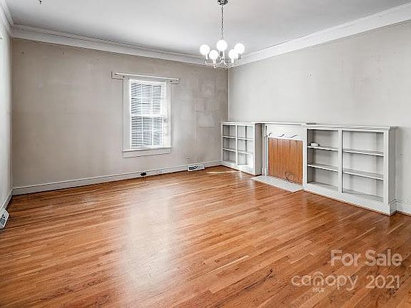5th image of 309 N Rose Ave #13