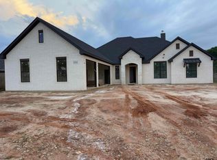 8532 Freestone Dr, Bullard, TX 75757