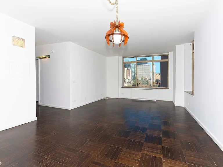 236 E 47th St #12C — Photo 3