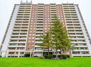 5 Tangreen Ct, Toronto, ON M2M 3Z1